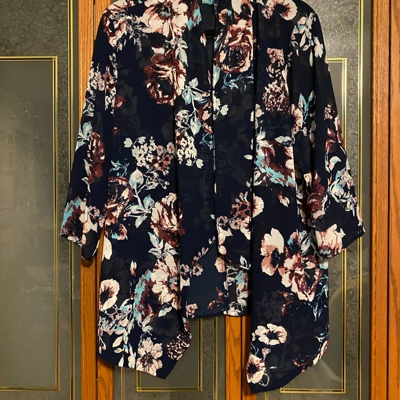 Kimono - Picture 2 of 2